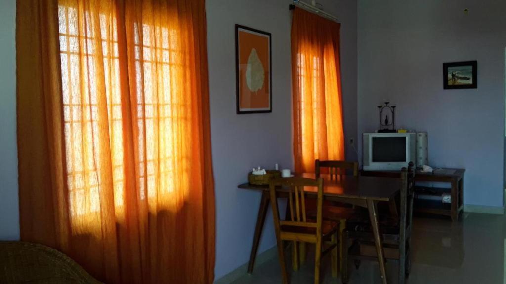 Valentine Hostel & Guest House Pondicherry Ngoại thất bức ảnh
