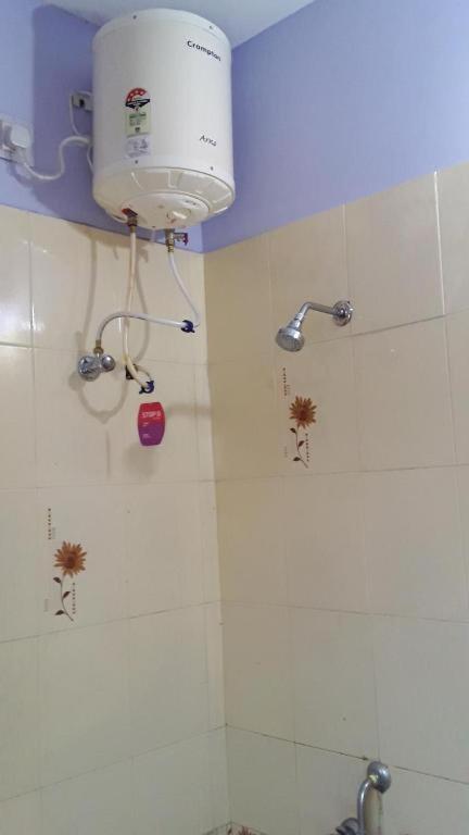 Valentine Hostel & Guest House Pondicherry Ngoại thất bức ảnh