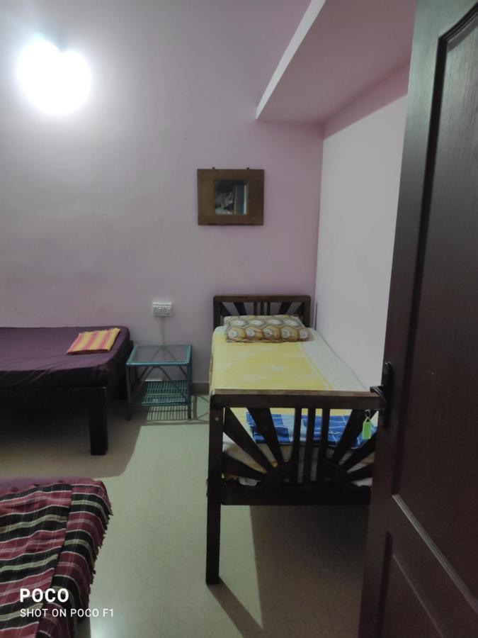 Valentine Hostel & Guest House Pondicherry Ngoại thất bức ảnh