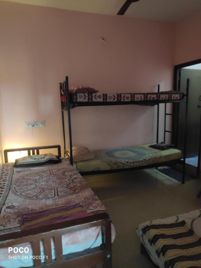 Valentine Hostel & Guest House Pondicherry Ngoại thất bức ảnh