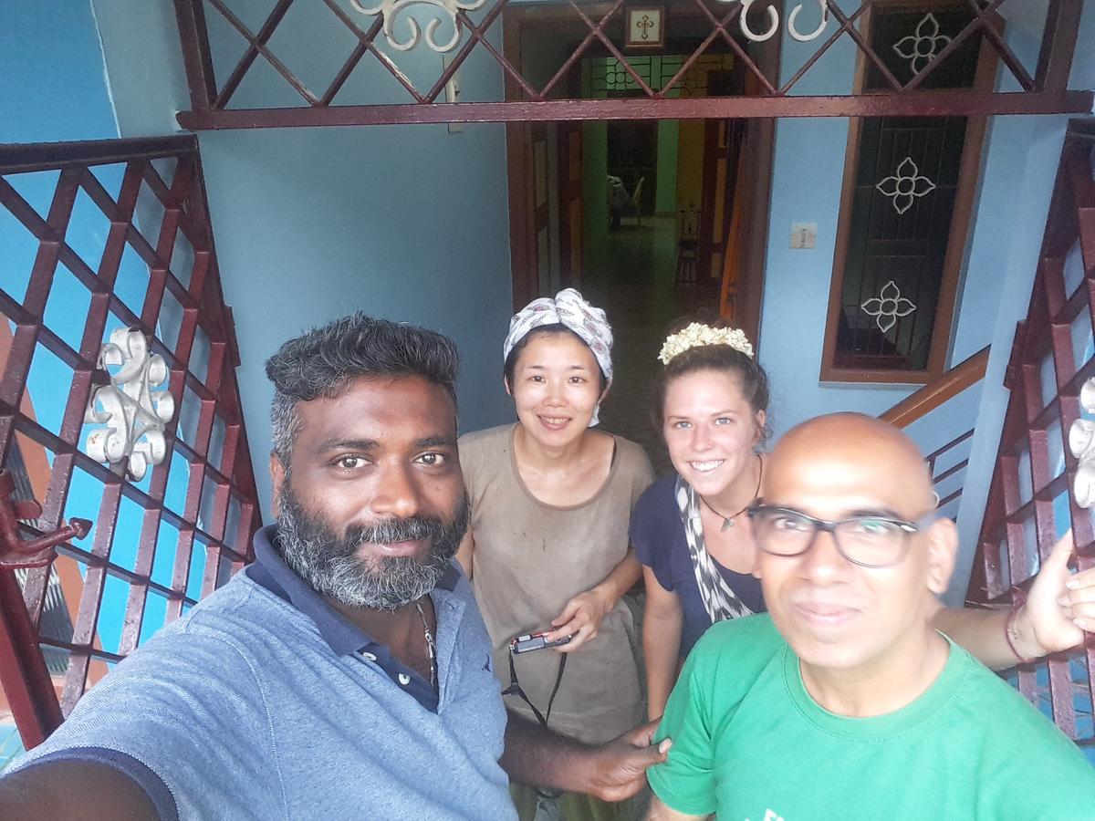 Valentine Hostel & Guest House Pondicherry Ngoại thất bức ảnh